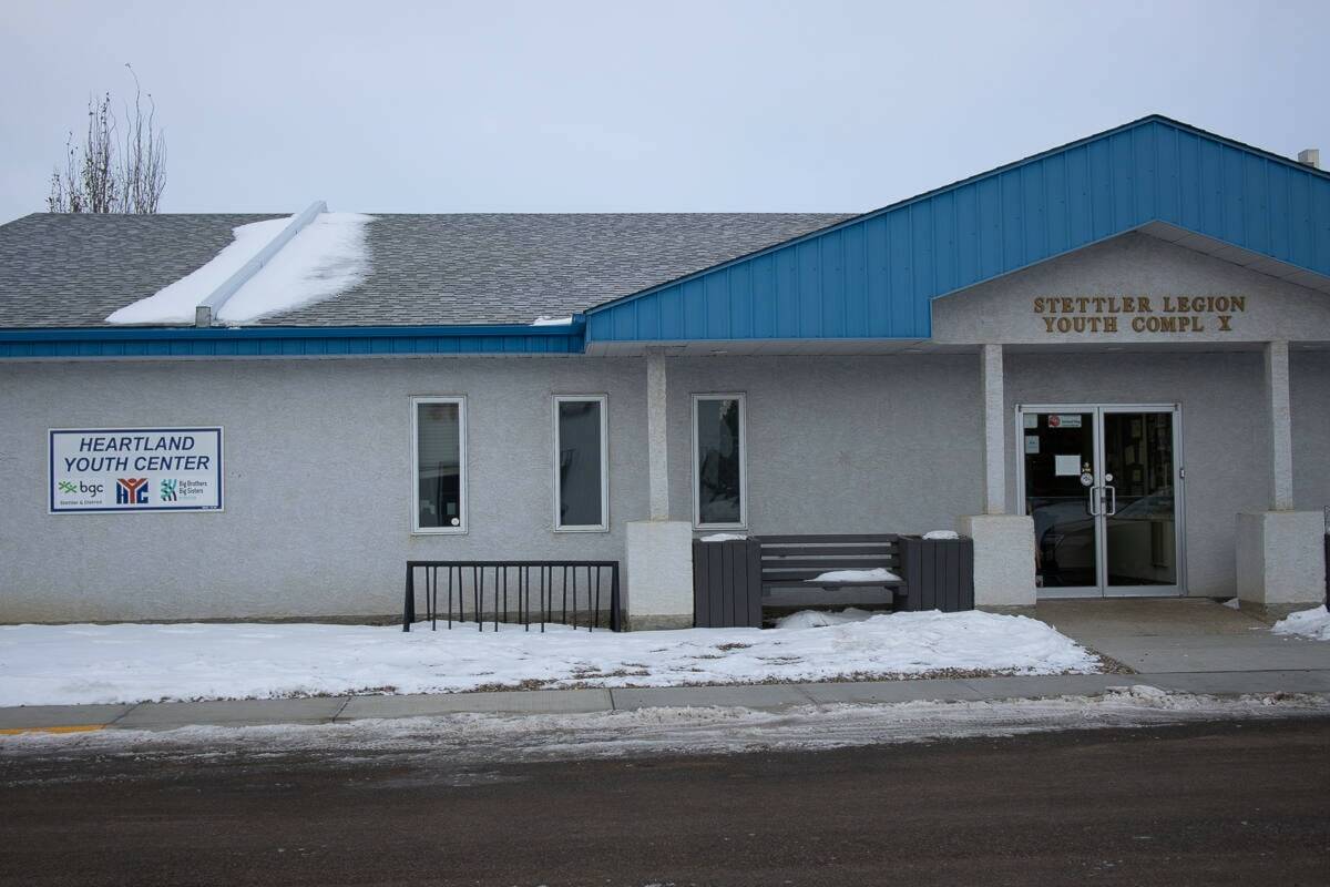 4 Stettler, Castor groups share $15,000 in ‘Helping Hand’ grants